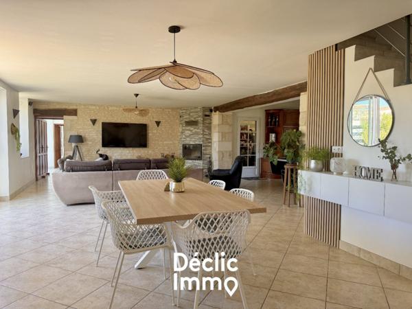 Vente longere Vouille, 306m² 8 pièces 520 000€ avec garage