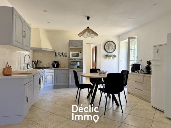 Vente longere Vouille, 306m² 8 pièces 520 000€ avec garage