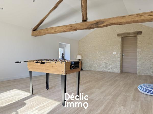 Vente longere Vouille, 306m² 8 pièces 520 000€ avec garage