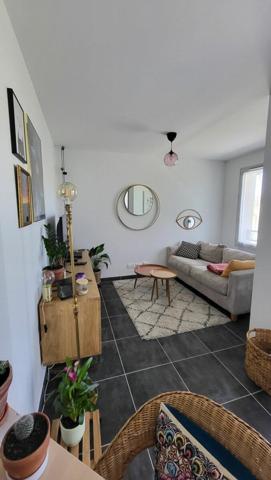 Appartement à louer    2 pièces • 40 m2 Cadenet