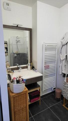 Appartement à louer    2 pièces • 40 m2 Cadenet