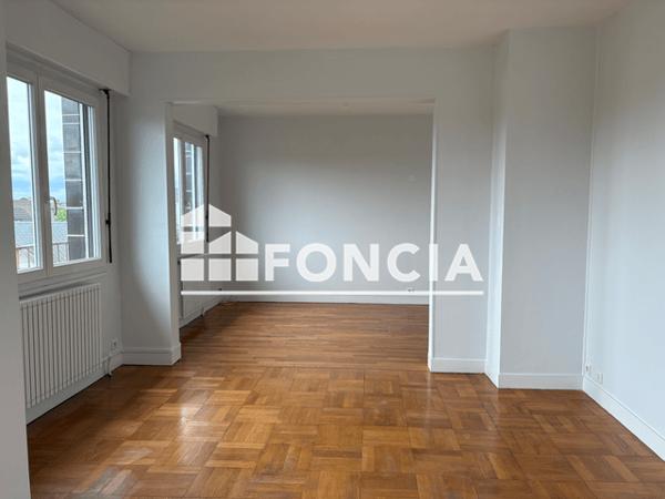 Location Appartement 4 pièces 72.7 m² - 68 AVENUE WILSON Gien 45500