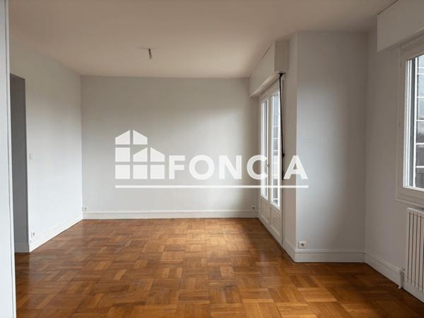 Location Appartement 4 pièces 72.7 m² - 68 AVENUE WILSON Gien 45500