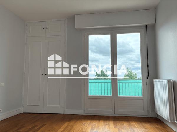 Location Appartement 4 pièces 72.7 m² - 68 AVENUE WILSON Gien 45500