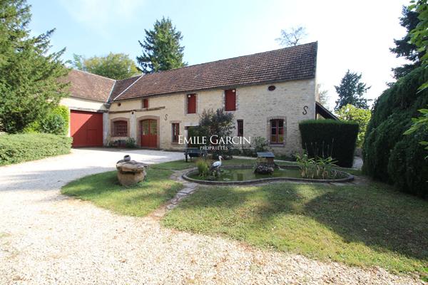 A vendre- Ferrière en Gatinais-Loiret 45 -Manoir et dépendance 1ha ile privative