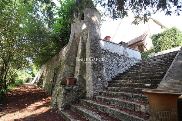 A vendre- Ferrière en Gatinais-Loiret 45 -Manoir et dépendance 1ha ile privative