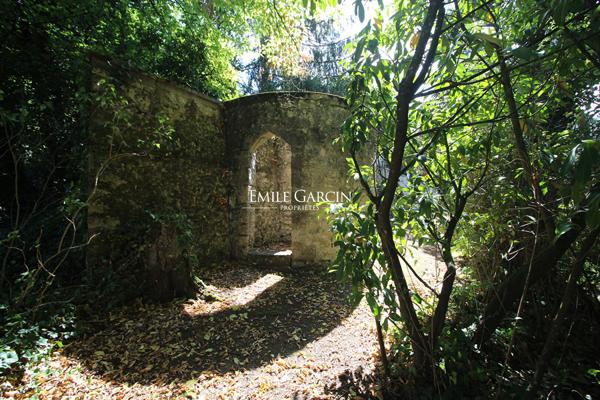 A vendre- Ferrière en Gatinais-Loiret 45 -Manoir et dépendance 1ha ile privative