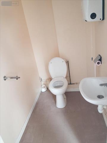 Fonds et/ou murs commerciaux à louer à La Flèche dans la Sarthe (72200), ref : 1184