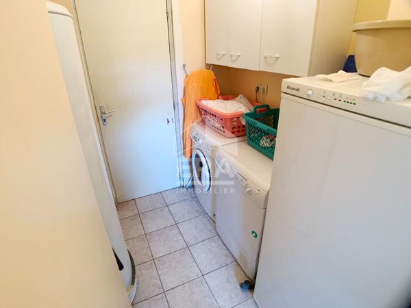 MAISON T4 A LOUER EN COURTE DUREE - BLOIS - SECTEUR CALME ET RECHERCHE, GRAND SEJOUR, 3 CHBS, GARAGE.