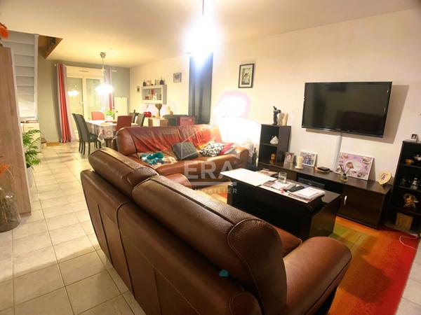 MAISON T4 A LOUER EN COURTE DUREE - BLOIS - SECTEUR CALME ET RECHERCHE, GRAND SEJOUR, 3 CHBS, GARAGE.