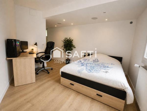 Maison familiale T6 avec piscine et dépendance dans un environnement boisé