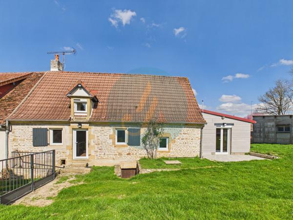 Saint-Benin-d'Azy (58270) Maison en pierre rénovée entièrement, 3 chambres, garage et cave sur jardin clos