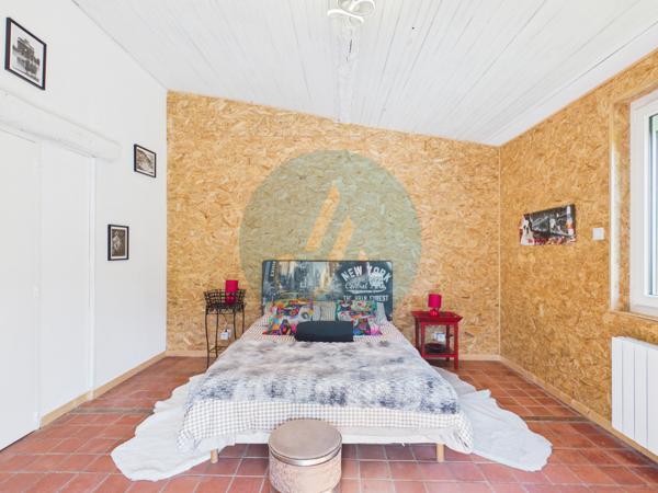 Saint-Benin-d'Azy (58270) Maison en pierre rénovée entièrement, 3 chambres, garage et cave sur jardin clos