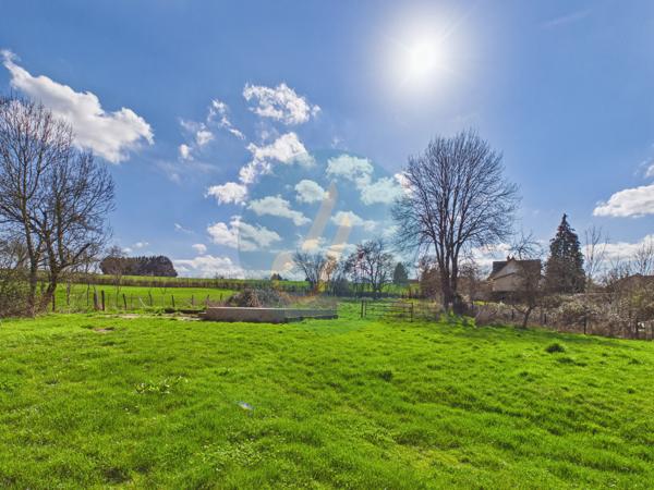 Saint-Benin-d'Azy (58270) Maison en pierre rénovée entièrement, 3 chambres, garage et cave sur jardin clos