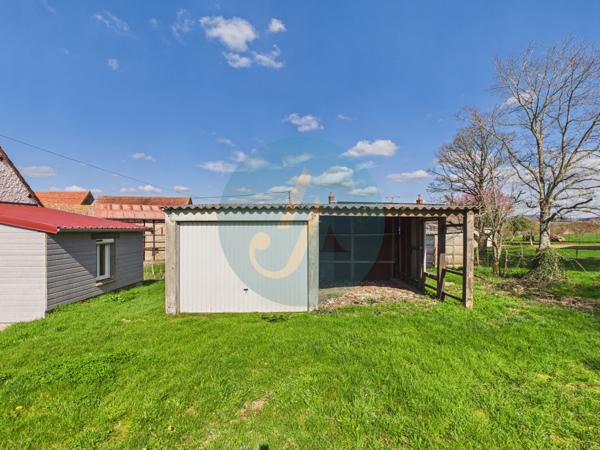 Saint-Benin-d'Azy (58270) Maison en pierre rénovée entièrement, 3 chambres, garage et cave sur jardin clos