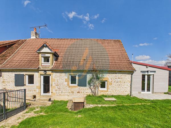 Saint-Benin-d'Azy (58270) Maison en pierre rénovée entièrement, 3 chambres, garage et cave sur jardin clos