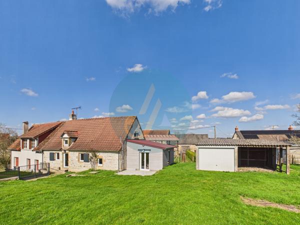 Saint-Benin-d'Azy (58270) Maison en pierre rénovée entièrement, 3 chambres, garage et cave sur jardin clos
