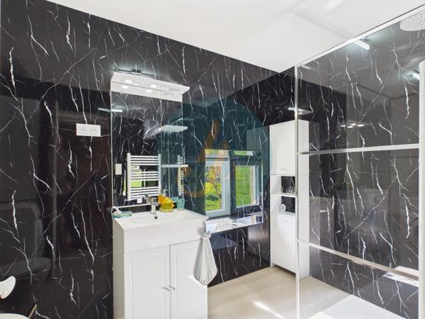 Saint-Benin-d'Azy (58270) Maison en pierre rénovée entièrement, 3 chambres, garage et cave sur jardin clos