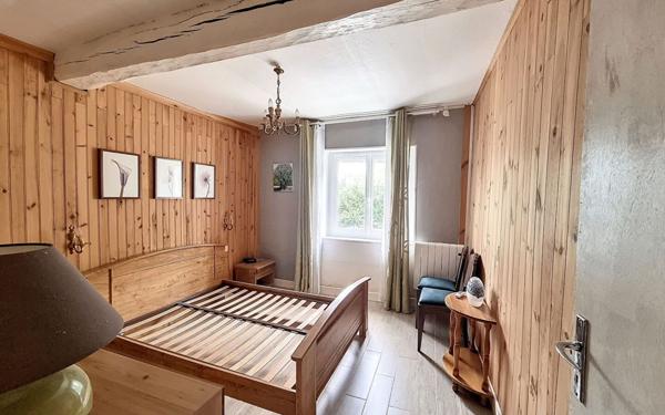 Maison à vendre    3 pièces •  Gémages