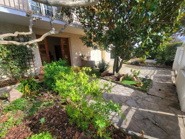 Belle maison familiale de 162 m² avec jardin et beaux volumes 240 000 €