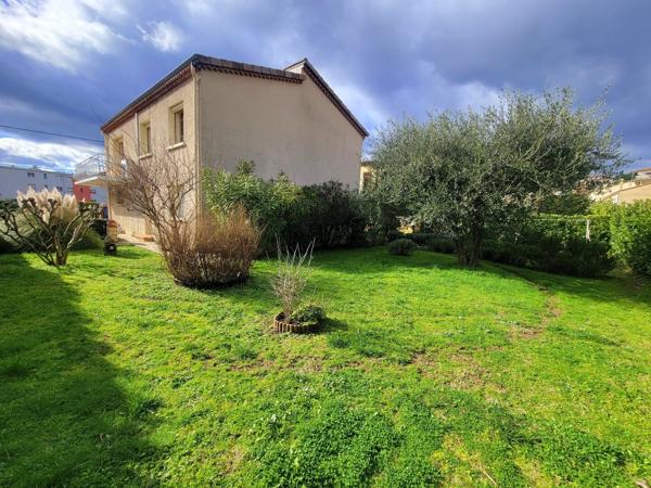 Belle maison familiale de 162 m² avec jardin et beaux volumes 240 000 €