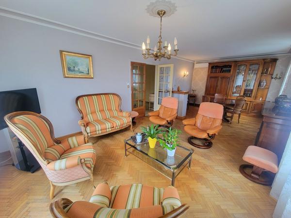 Belle maison familiale de 162 m² avec jardin et beaux volumes 240 000 €