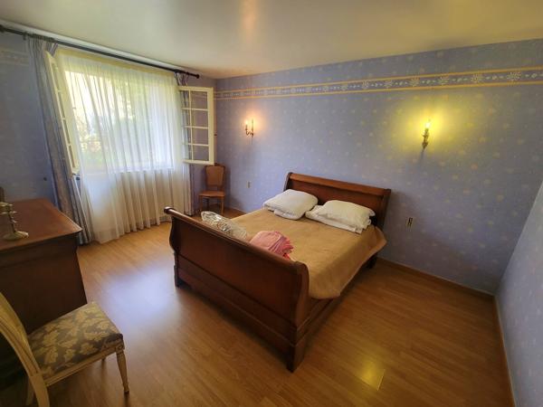 Belle maison familiale de 162 m² avec jardin et beaux volumes 240 000 €