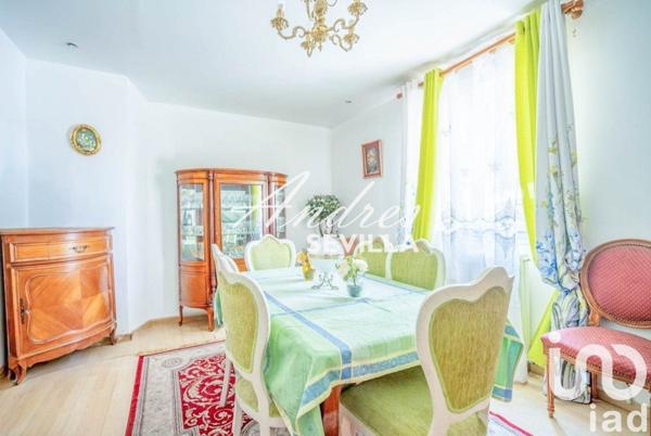 Maison traditionnelle 9 pièces de 167 m² à Goussainville (95190)