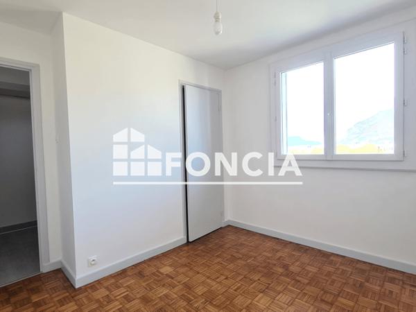Location Appartement 3 pièces 54.68 m² - 2 AVENUE TEISSEIRE Grenoble 38100
