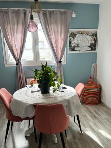 Rochefort - Appartement T4 de 90,57 m² avec balcon, garage et cellier