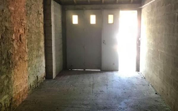 Stationnement à louer    30,88 m2 Saintes