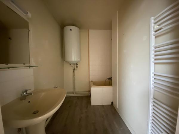 49100 ANGERS T2 - QUARTIER DOUTRE