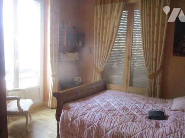 PROCHE SOUS PREFECTURE
RESIDENCE AVEC PARC, COPROPRIETE BIEN ENTRETENUE 

Au 2ème étage, APP...