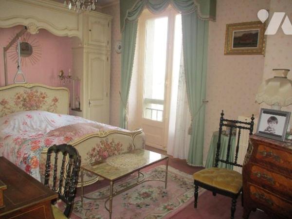 PROCHE SOUS PREFECTURE
RESIDENCE AVEC PARC, COPROPRIETE BIEN ENTRETENUE 

Au 2ème étage, APP...