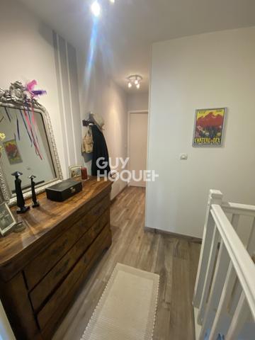 Appartement à vendre de 3 pièces de 70.84 m² + terrasse , cave, parking privée et garage