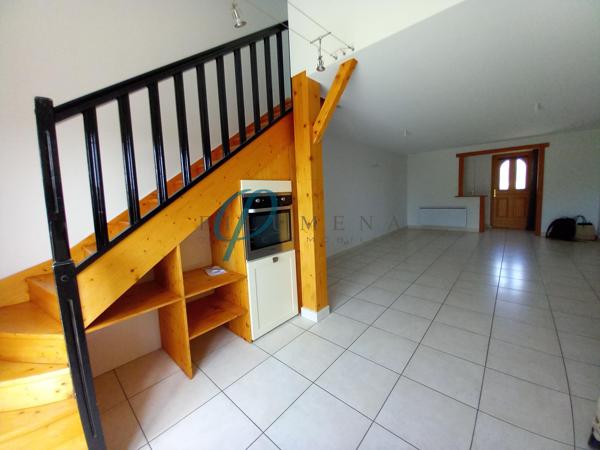 Maison en location avec 2 pièces à La Salle-Et-Chapelle-Aubry