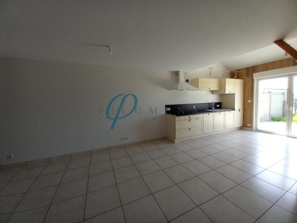 Maison en location avec 2 pièces à La Salle-Et-Chapelle-Aubry