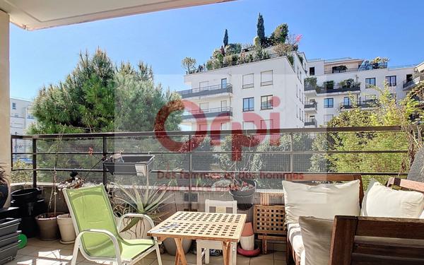 Appartement à vendre    4 pièces • 97,24 m2 Issy-les-Moulineaux