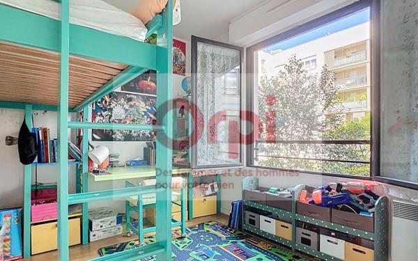 Appartement à vendre    4 pièces • 97,24 m2 Issy-les-Moulineaux