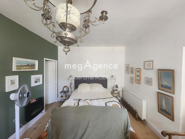 Maison à SAINT-ANDRE-DE-CUBZAC, 33240 - 15 pièces 315m²
