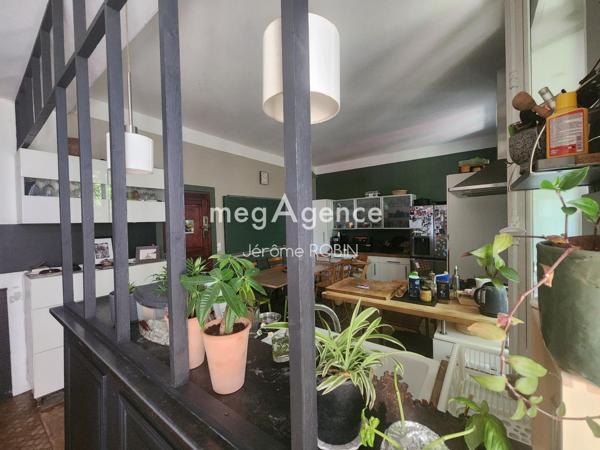 Maison à SAINT-ANDRE-DE-CUBZAC, 33240 - 15 pièces 315m²