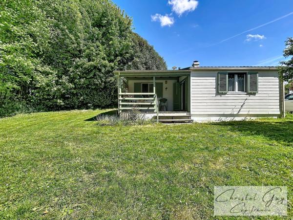 (72) A vendre – Terrain et habitations de loisirs sur environ 1 hectare – Proche de Montval-sur-Loir