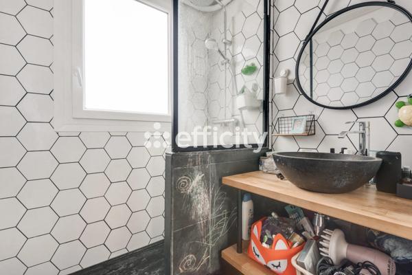Appartement
         3 pièces
        - 51 m² Exclusivité 170 000 € *