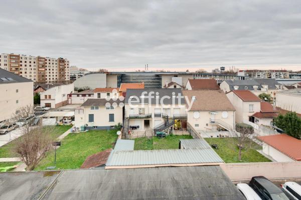 Appartement
         3 pièces
        - 51 m² Exclusivité 170 000 € *