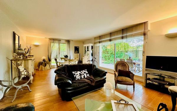 Appartement à louer    5 pièces • 136,11 m2 Saint-Maur-des-Fossés