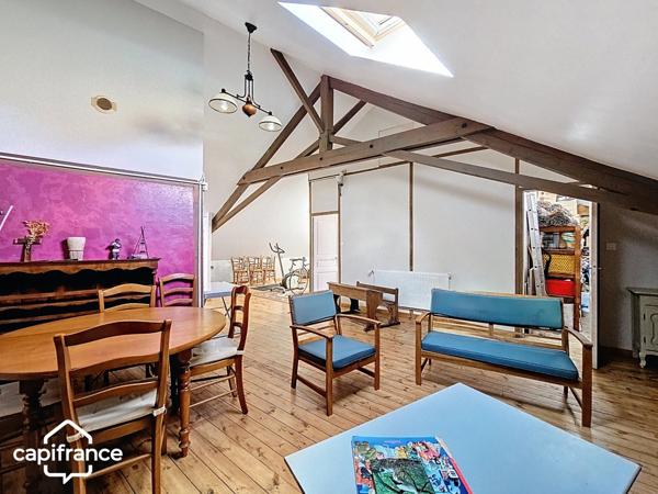 Grande maison familiale rénovée 243 m² – 6 chambres – jardin, terrasse, garage – Thouars centre (79100)