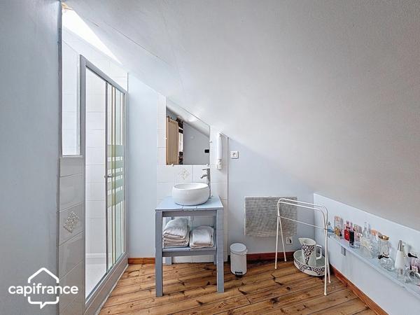 Grande maison familiale rénovée 243 m² – 6 chambres – jardin, terrasse, garage – Thouars centre (79100)