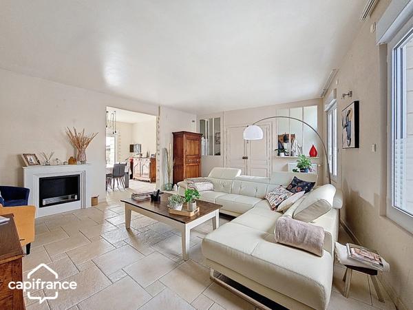 Grande maison familiale rénovée 243 m² – 6 chambres – jardin, terrasse, garage – Thouars centre (79100)