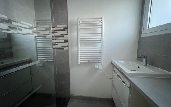 Maison à vendre    3 pièces •  Morlaàs