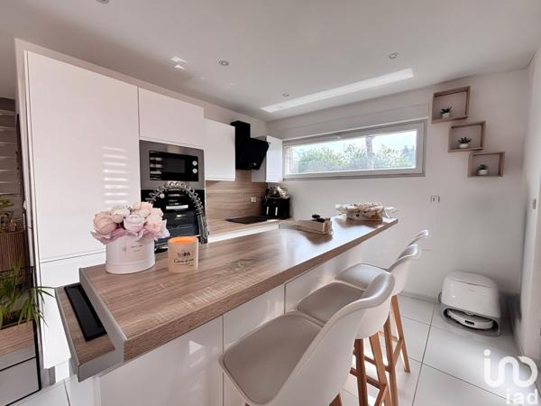 Maison 4 pièces de 100 m² à Douchy-les-Mines (59282)